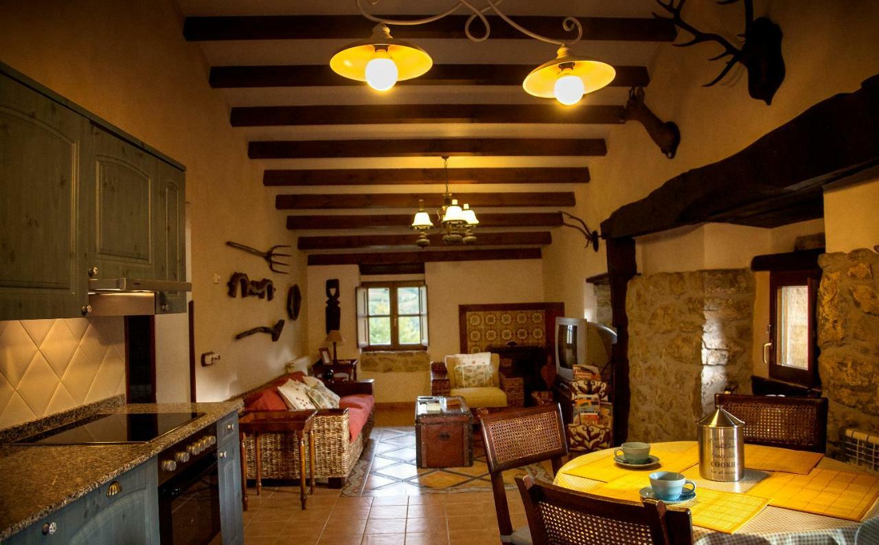 Casería el Hondrígu Mestas De Con Exterior foto