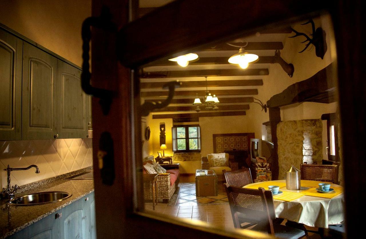 Casería el Hondrígu Mestas De Con Exterior foto