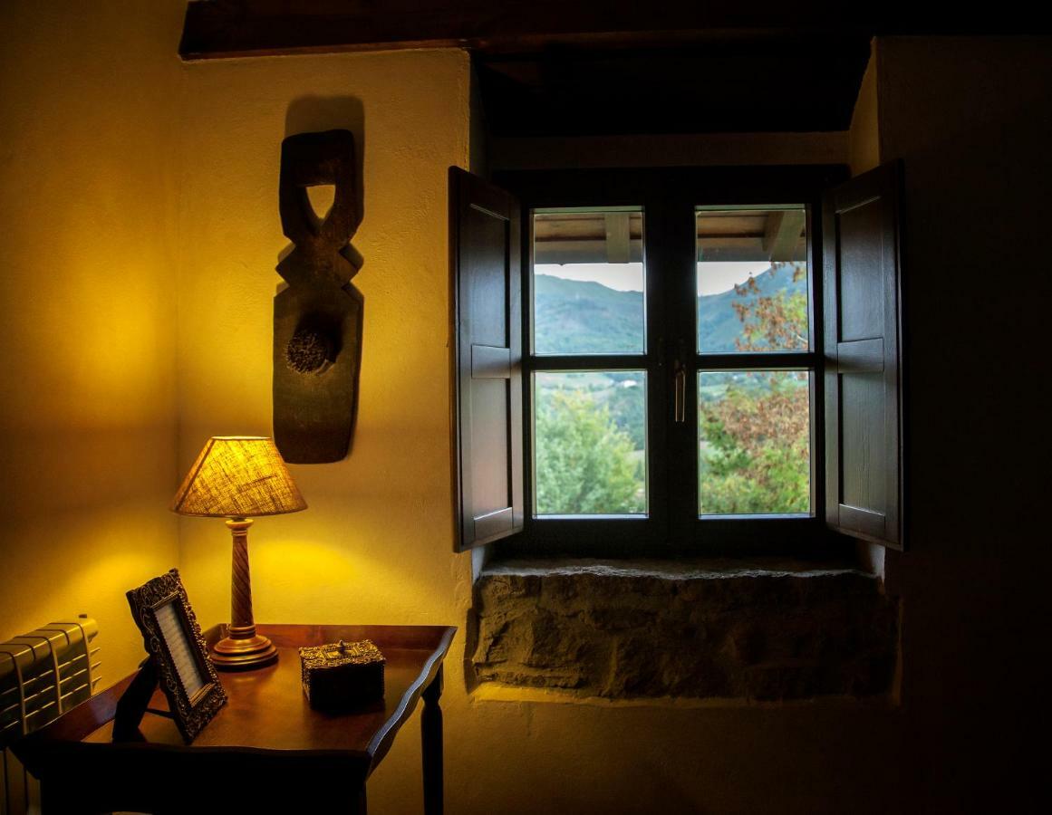 Casería el Hondrígu Mestas De Con Exterior foto